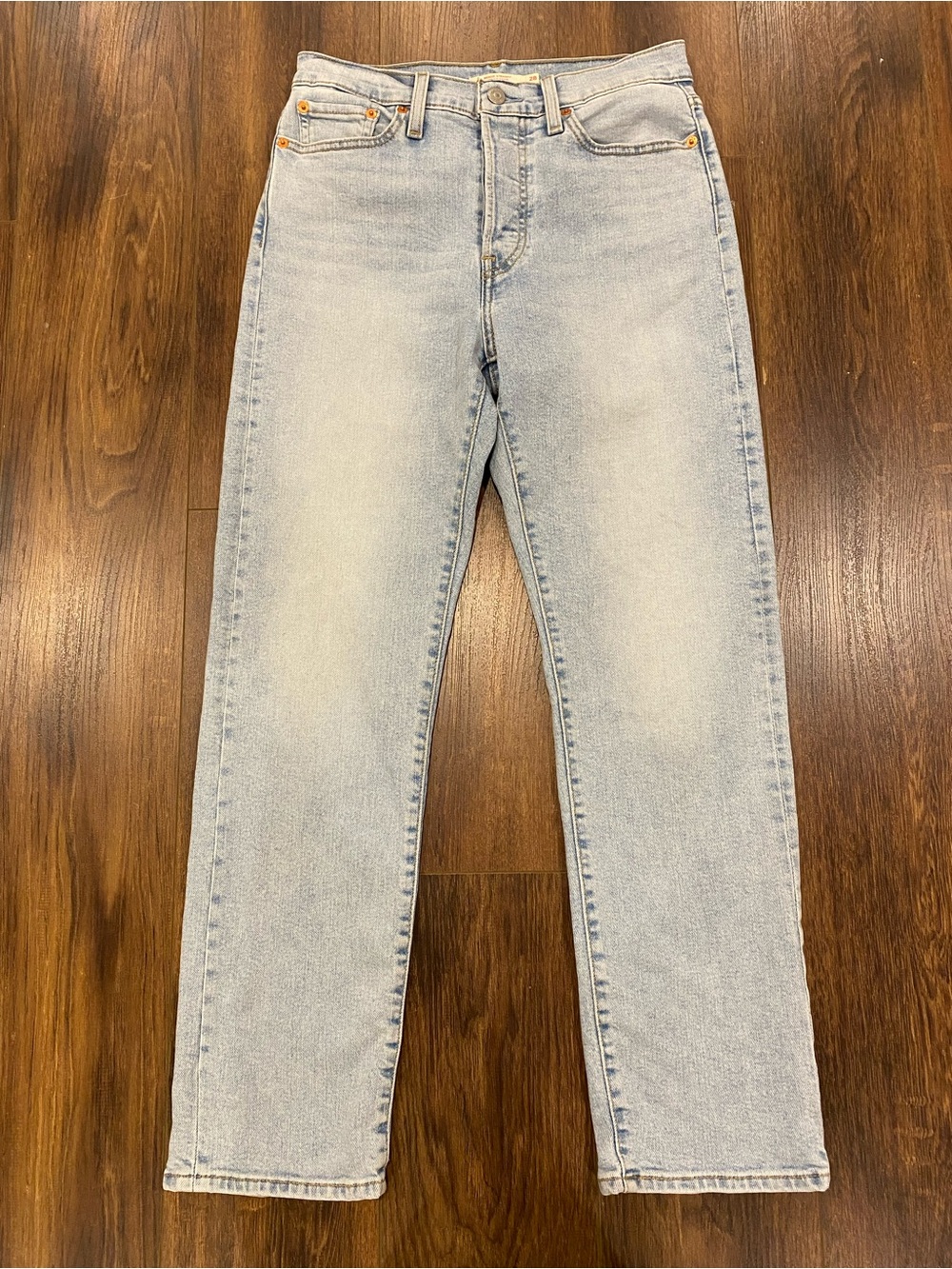 Levi’s wedgie straight jeans size 28 light wash stretch